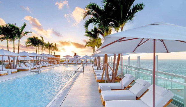 Ocean front apartment in 1 hotel resort