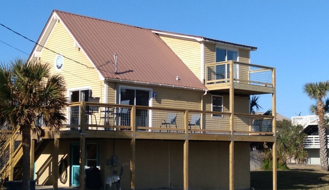 Ocean View Cottage; No Smoking. 3 beds, 2 bath, Bicycles and Beach gear included