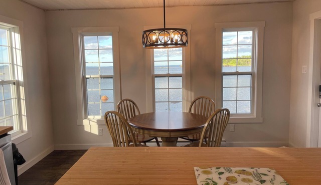 Oceanfront clapboard cottage - a great central location! in Embree