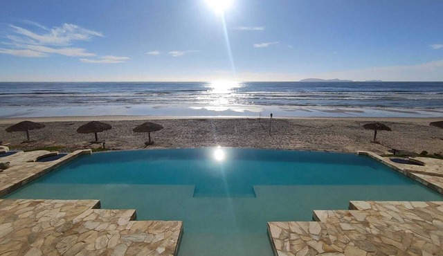 Oceanfront 3BR Baja - Pool, Sauna, Gym & Beach