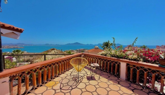 Panoramic Ocean Views from Every Room – Private Pool & Garden Retreat