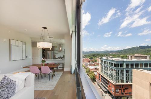 Panoramic Pack Square | Arras Vacation Rentals in Chalet Village