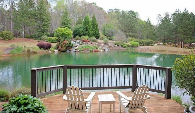 Peaceful Cuscowilla Arbors Retreat