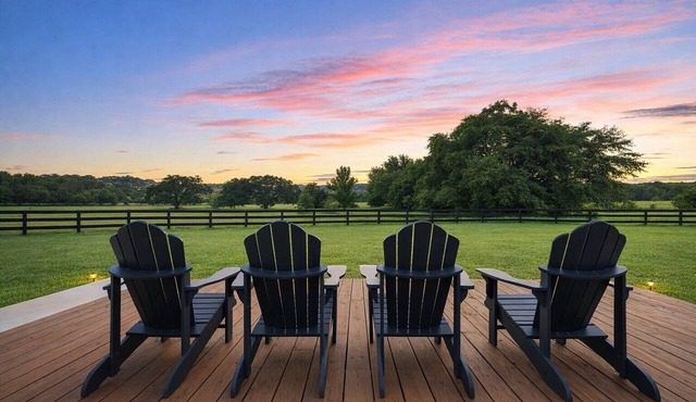 Peaceful Ranch & Guesthouse Near WEC Gather, Relax & Make Memories
