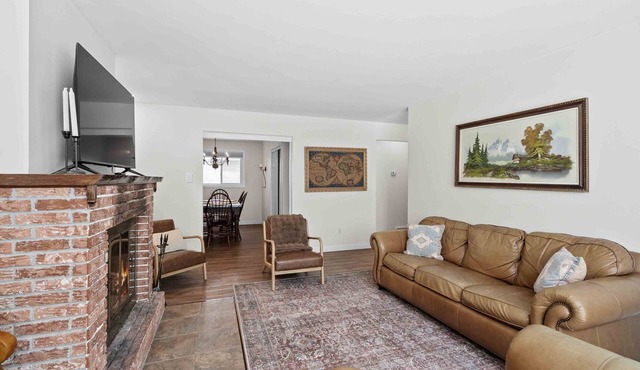 Perfect Group Stay in Cornwall | 3BR +Theater Room