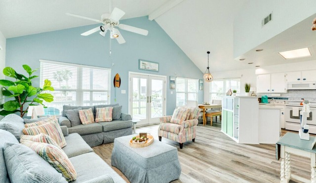 Pet friendly home with canal view