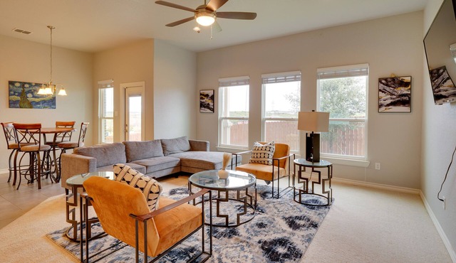 Pet-Friendly San Antonio Home Near Lackland AFB!