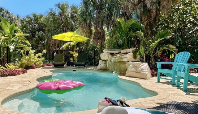 Pool w/Waterfall & Swing Bar-Family Reunion Ready