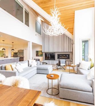 Premium 4-Bedroom Chalet