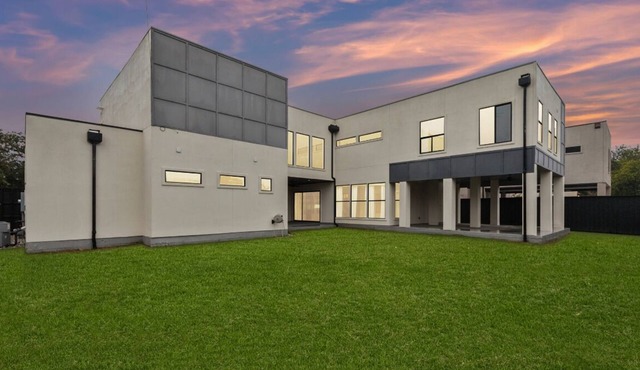 Preston Hollow Modern Luxe Escape