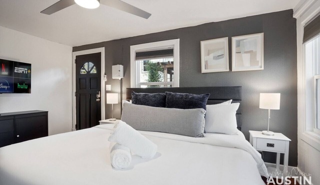 Prime Location w King Accommodations Near Downtown