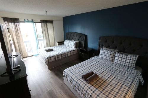 Private Apt with Queen bed in great neighborhood