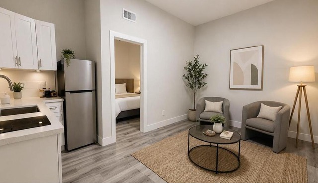 private guest suit with free parking in Carver Ranches