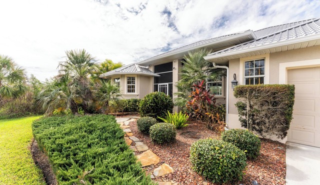 Private - Heated Pool Waterfront Home - Coastal Escape in Port Charlotte, FL.