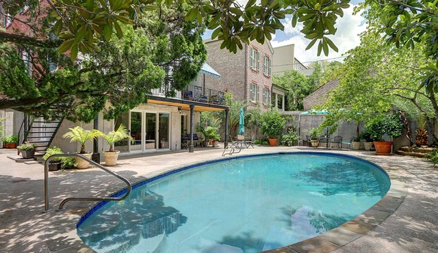 Private Heated Pool, Great Location by Pulaski Square in Historic District