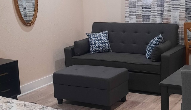 Private Luxury Suite: SA Central NW: Loop 410 & Ingram