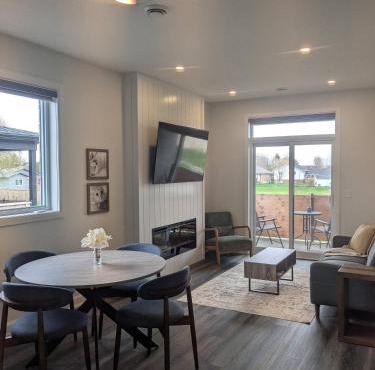 Quiet 2BR Condo Near Hospital and Wi-Fi