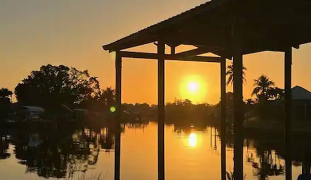 Quiet Waterfront Cottage Amazing Views Close To I-75