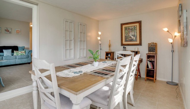 Relax in Hot Tub, Walk to Springs: North Port Home