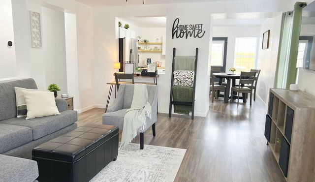 Relaxing 3BR w/Waffle Bar Lackland BMT Seaworld!