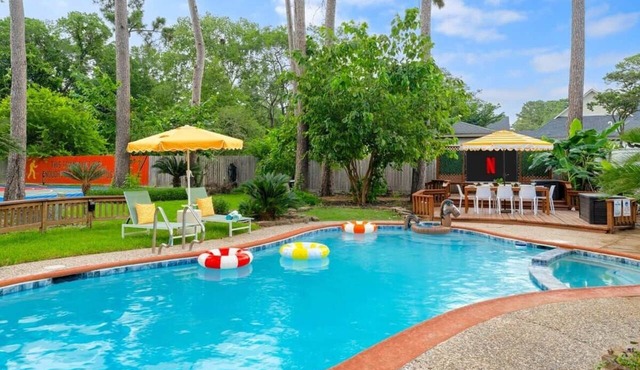 Resort Oasis: Private Pickleball/Pool/HotTub/Games