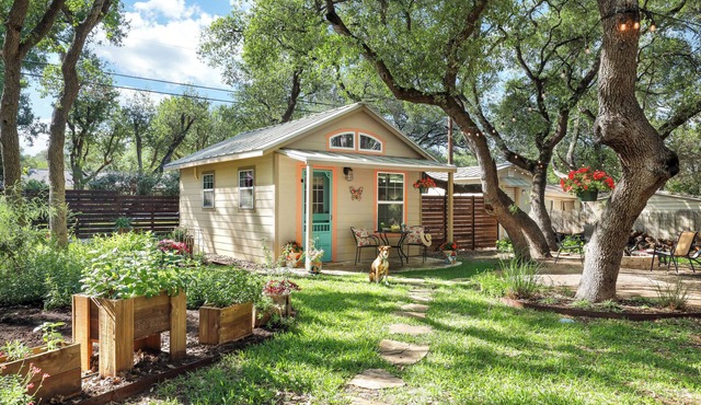 Romantic~Butterfly Cttg~Central Loc, Firepit ~Oaks