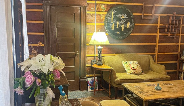 Room with Private Entrance in Antique Victorian Artist House