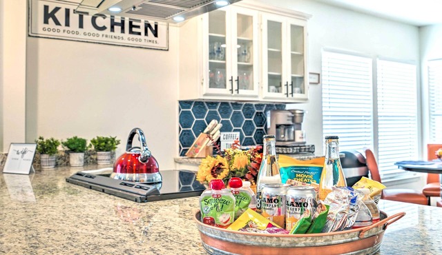 San Antonio Home w/Hot Tub & Arcade Games!