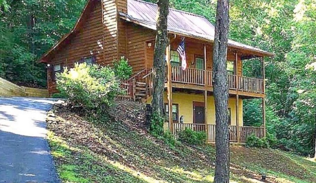 Second Heaven - Fireplace - Hot Tub
