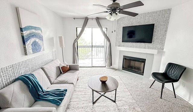 Sleepover | Airy 1BD/1BA + Gym - Austin TX