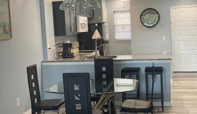 Spacious 2BR condo top floor with water views in enjoyable North Fort Myers