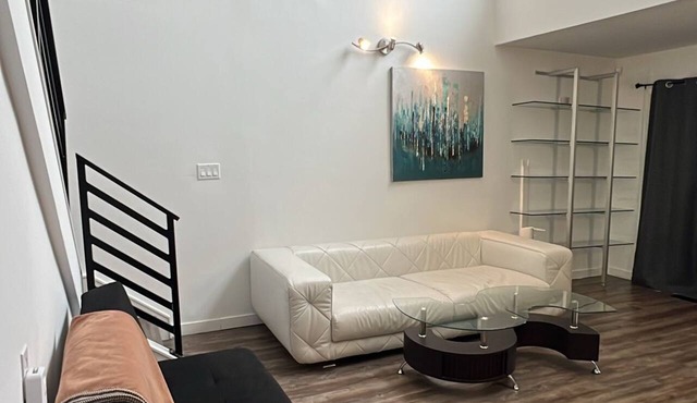 Spacious 3-Bedroom Vancouver House with Garden and Easy Transit Access