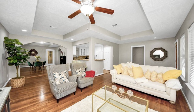 Spacious 4-bedroom house in perfect Houston with cool AC