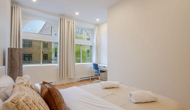 Spacious 4BR Prime MTL Location
