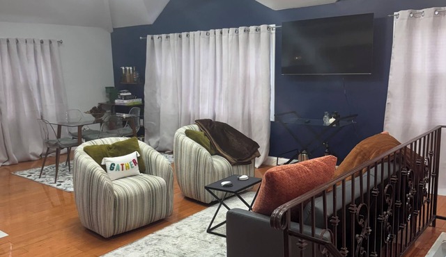 Spacious and modern 3BR/2BA Retreat with A/C – Minutes from Airports & the City in Springfield gardens