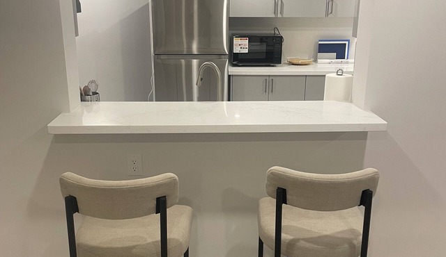 Spacious Basement Apartment in Rouge Hill Near Highway 401