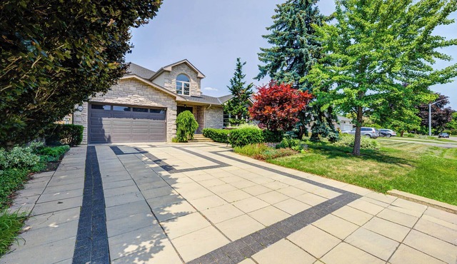 Spacious Classic Quiet Basement