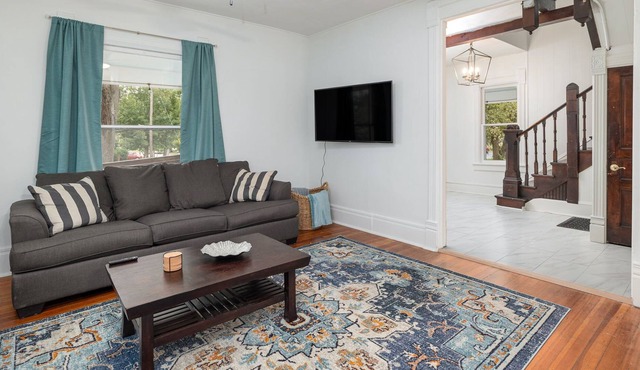 Spacious downtown retreat steps from KU campus