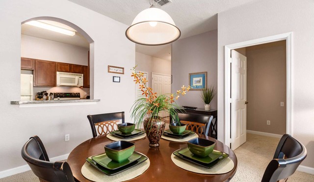 Spacious three-bedroom/two-bathroom condo in the sought-after Windsor Palms!