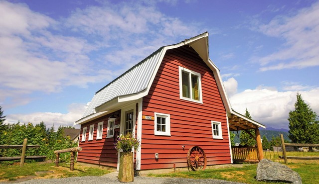 Stay in the Barn! Bedroom in the Hayloft!