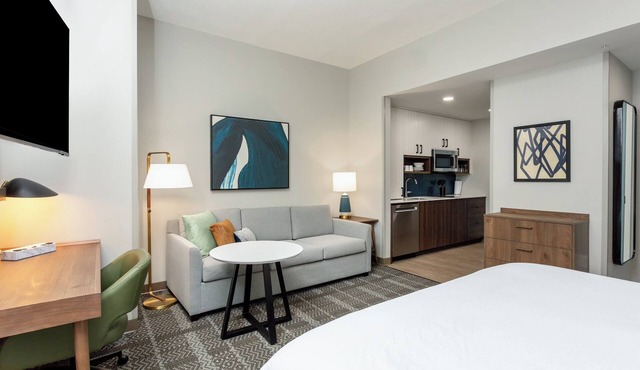 Staybridge Suites Ocala-near Equestrian-Aquatics by IHG