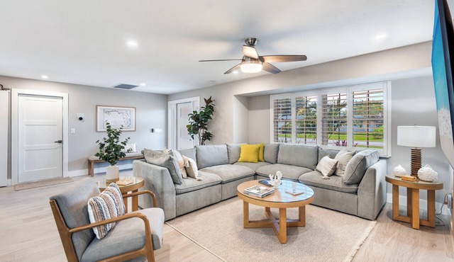 *Stunning New listing* Location! Complete renovation/lush yard. King beds