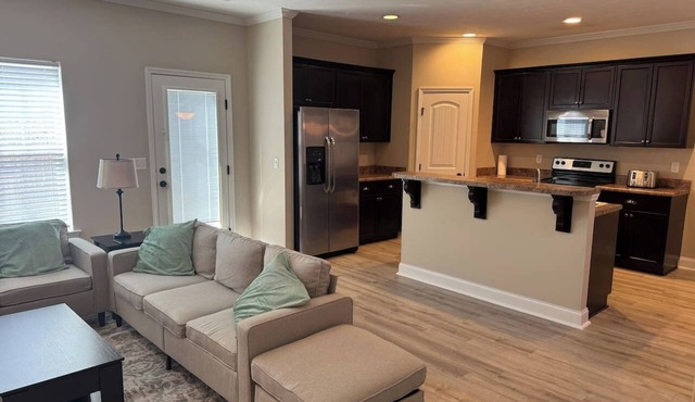 Stylish 2BR, Parking | Masters & Medical District