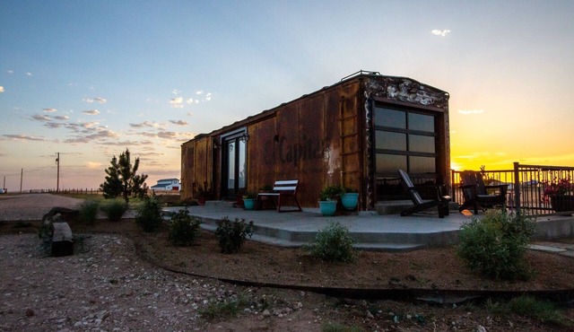 Stylishly Renovated Train Sunsets for miles near I27, WTAMU and Palo Duro Canyon