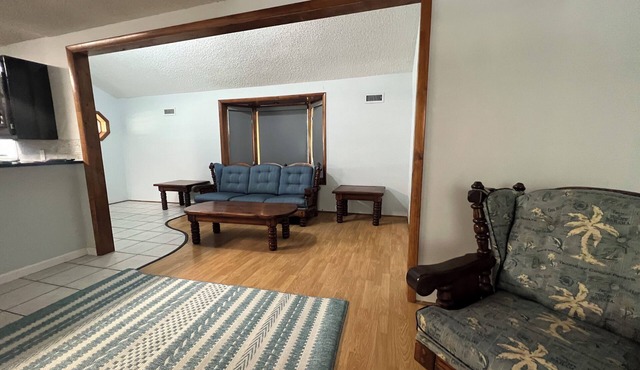 The Anglers Basecamp! Newly remodeled 2-bedroom house in Panacea