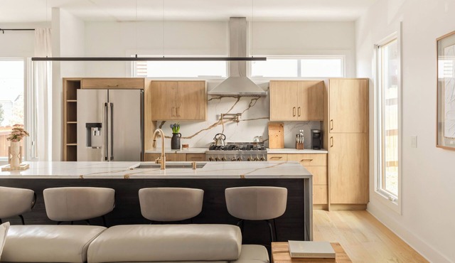 The Boulevard Estate Rooftop+Outdoor Kitchen 5BR 10 mins from Mercedes Benz