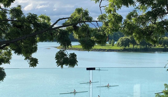 The Henley Luxe | Waterfront | Home Gym | Wineries