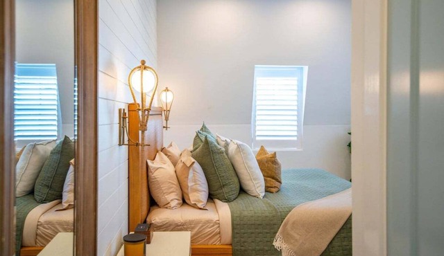 The Penthouse at Custom House Inn | New!