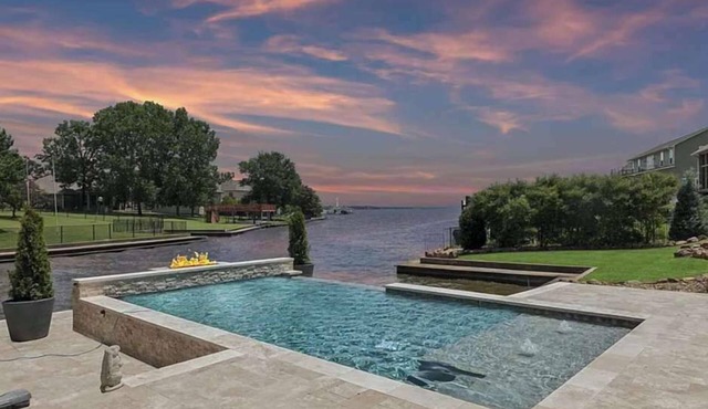 The Putt & Paddle | Cedar Creek Lakefront in Kemp
