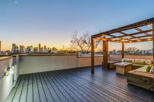 The Q Dallas - Rooftop Sauna Gym Vacation Home Downtown